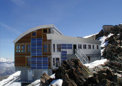 Photovoltaïque isolé Chamonix Refuge de Tête rousse 74
